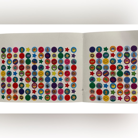 Over 400 Stickers & 4 pencils - Picture 2 of 9